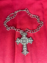 Load image into Gallery viewer, Cross pendant necklace
