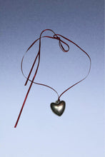 Load image into Gallery viewer, Heart pendant ribbon chocker
